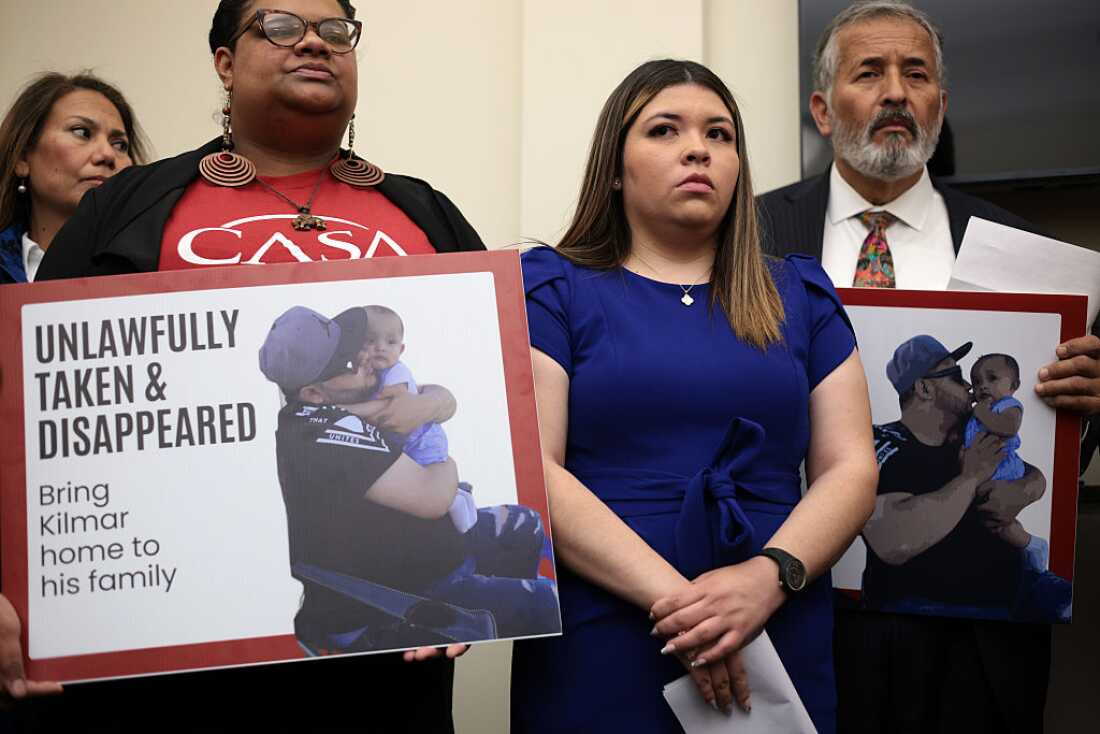 Hispanic Caucus Members Demand Return Of Immigrant Deported To El Salvador Prison